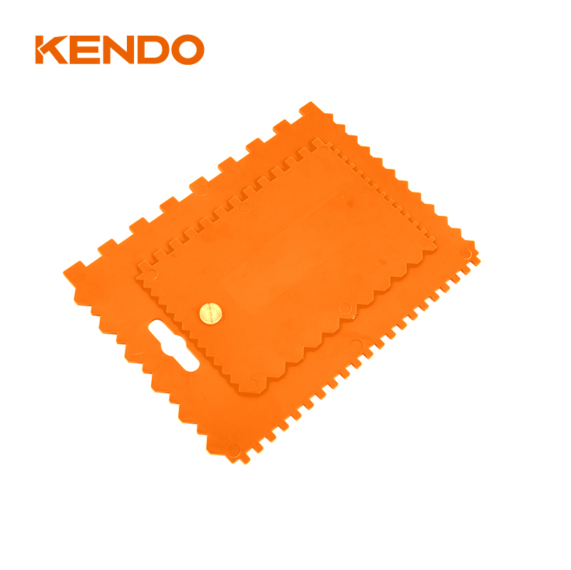 2 grattoirs en plastique avec dent