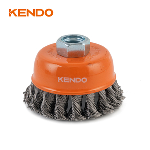Brosse coupelle, fil noué