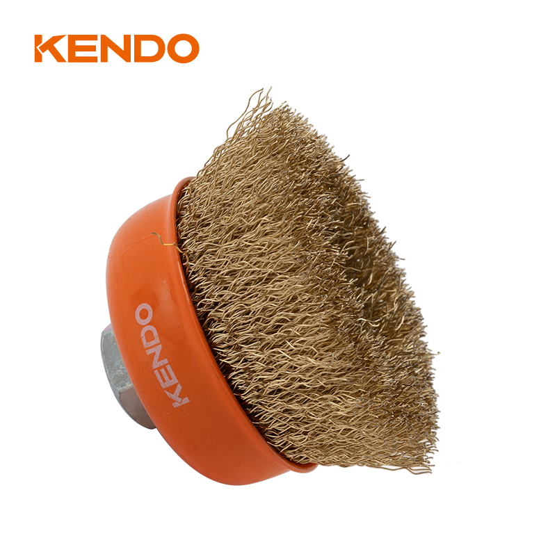 Brosse coupelle, fil de laiton serti